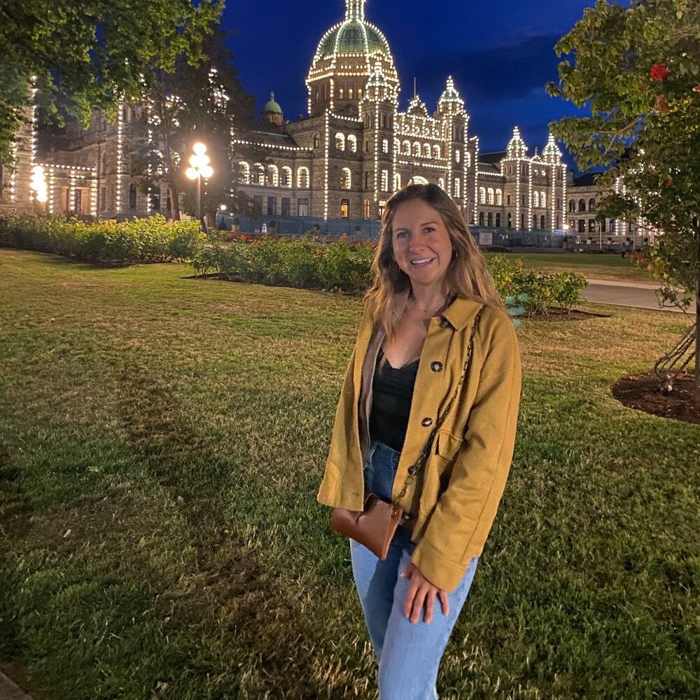 Meet your Posher, Caitlin